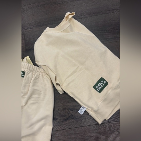 Daily Drills Women's Cream Sweatshirt & Shorts - Picture 2 of 3
